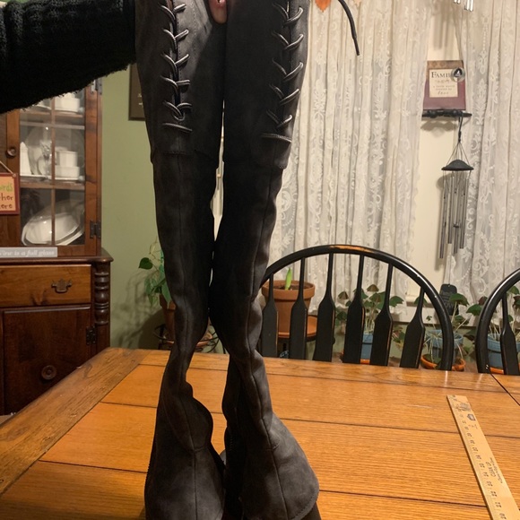 Knee high charcoal suede boots - Picture 3 of 7